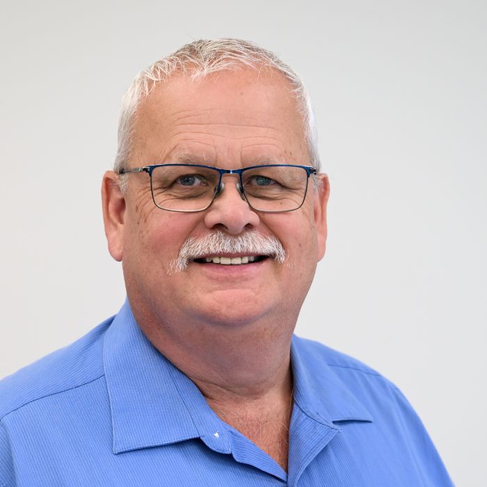 Les Doskosh Sales Associate